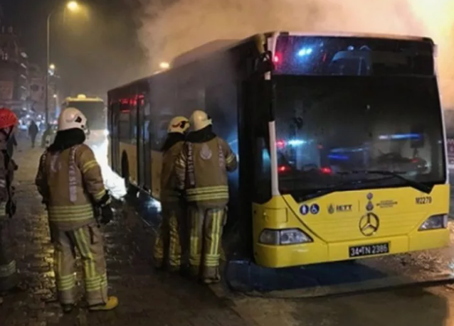 Beykoz – Kadıköy otobüsü alev aldı